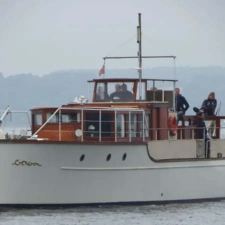 보트호텔 Motoryacht Marlin